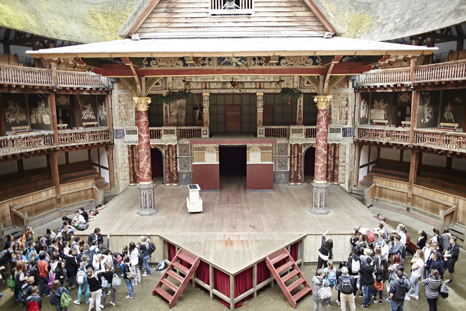 Globe Stage