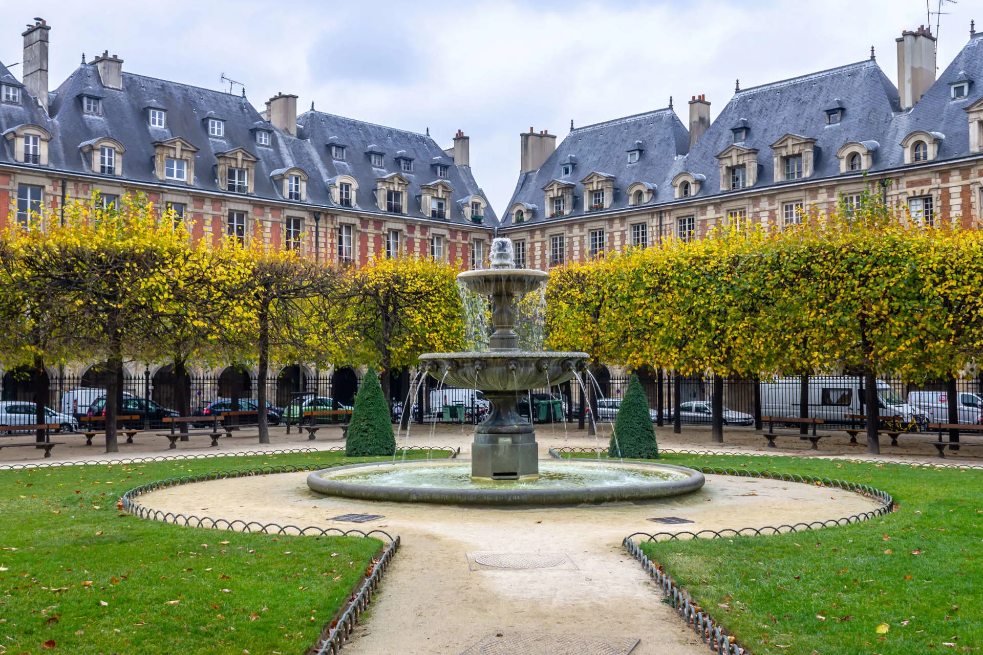 Paris Le Marais Tour Place Des Vosges Image